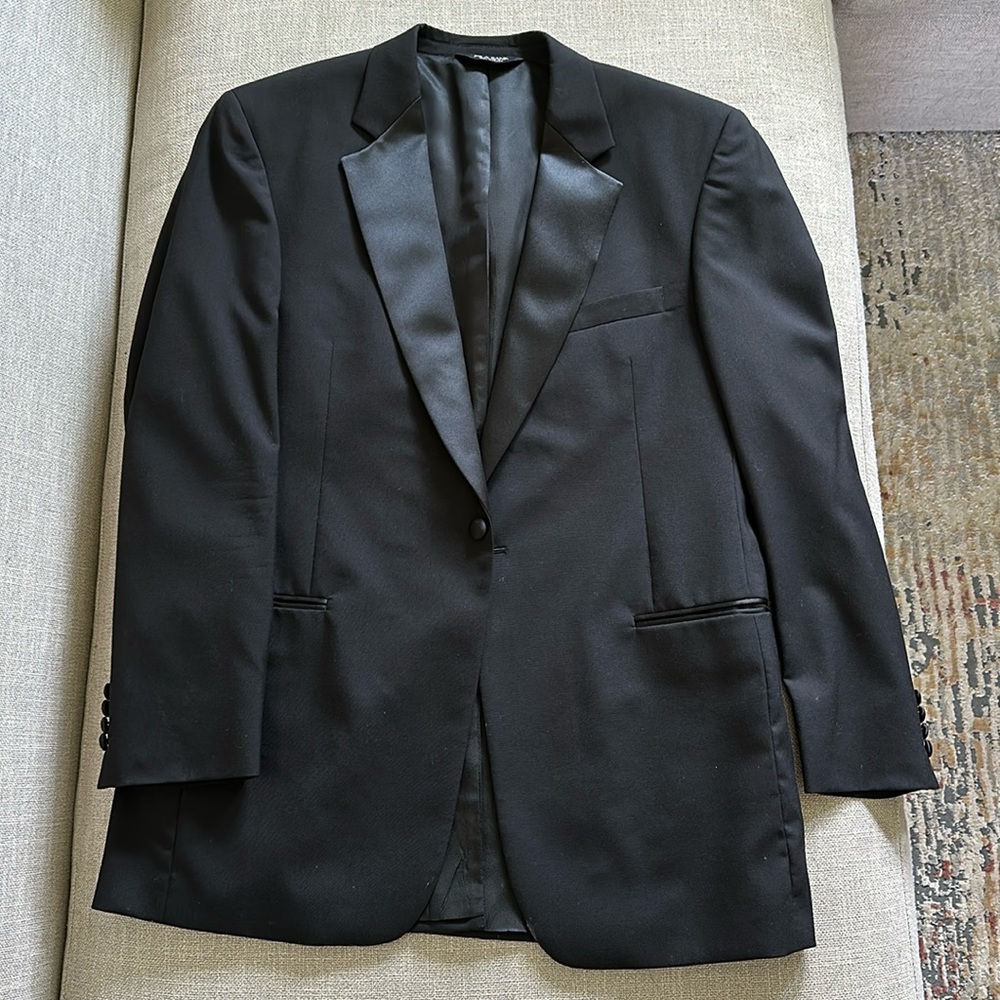 Black Tuxedo — 43L
